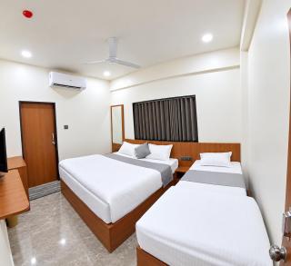 Hotel Ravi Palace - 1