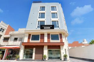 Townhouse Hussainpara Square Formerly Rich Inn - 9