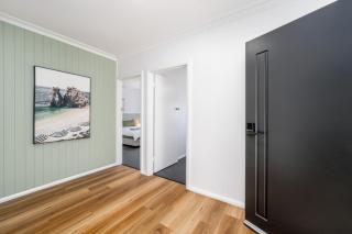 3Bed 2Bath home - Nth Central Reno metres from Hosp w Wifi - 1