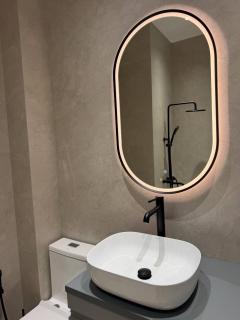 Modern, Stylish & Cozy Apartment in Ozmahal - 8