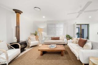 Coolum Family Hideaway with Pool, Sauna & Ice Bath - 9