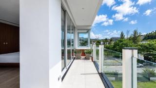 Bright beachfront retreat in Bang Tao - 4