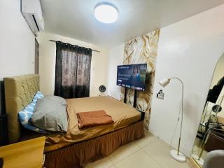 Mamby Gray's Place Balcony, Karaoke ,Wifi,Netflix &Kitchen - 8