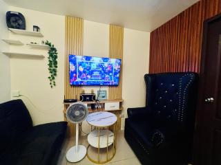 Mamby Gray's Place Balcony, Karaoke ,Wifi,Netflix &Kitchen - 7