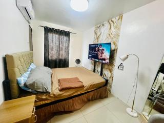 GOLDY'S PLACE 2-BEDROOM WITH BALCONY NETFLX Karaoke Youtube - 6