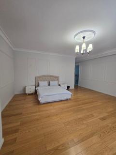 Nizami PENTHOUSE on Marina Residens - 7