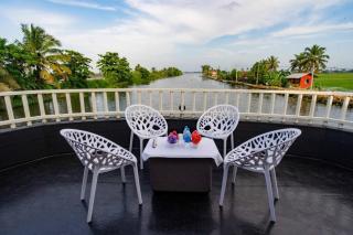 Houseboat Alleppey - 1