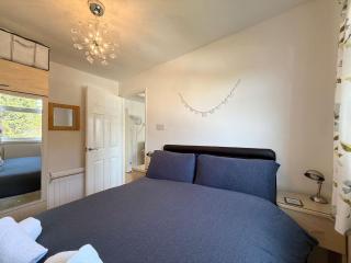 The Look Out, A 2 Bedroom Chalet with Allocated Parking - 8