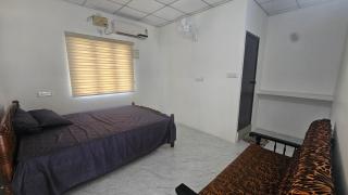 WHITE Home - 5