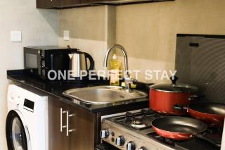 Modern Studio 10 Mints Away From Expo Pool & Gym - 2