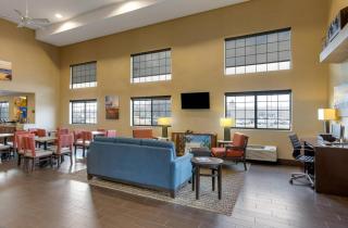 Comfort Inn & Suites Ludington near US-10 - 3