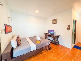 Penny's Resort - 9