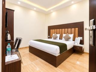 The Grand Neer Mala Palace Ayodhya Premium Heritage Stay with Elegant Rooms, Modern Amenities & Family Comfort Near Shri Ram Janmabhoomi Temple - 8