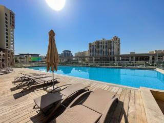 StayShort - Tranquil Studio with Unmatched Ocean Views in Palm - 8
