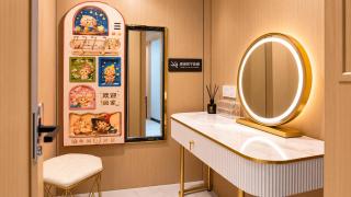 Dayin Youth Hostel -Near French Concession Tianzifang Xintiandi -Social Area -Bar -Café -Free Laundry Luggage Storage -24H Front Desk - English Service - 2