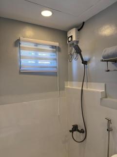 Bunk Room at J Veloso Apartments - 4