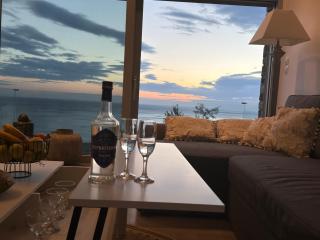 La Bella Villa - Seafront Suite - 0