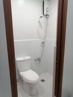 Private Suite at J Veloso Apartment - 7