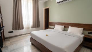 FabHotel Ivorza - 4