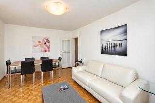 Queen Bed, Private Balcony, Central - Ghost 13 - 5