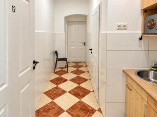 Long-Term 1BR Retreat Near Westbahnhof - 9