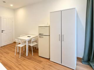 Long-Term 1BR Retreat Near Westbahnhof - 2