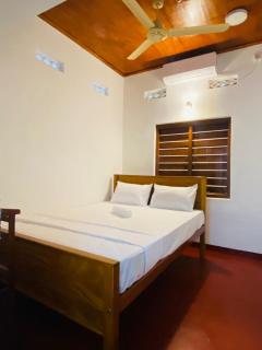 Ani Guest House - 9