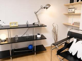ㅣObjet 155 ㅣ 5 minutes from Dongseong-ro, Mid-century style, maximum 8 people, 4 queen beds, 3 air conditioners - 8
