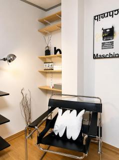 ㅣObjet 155 ㅣ 5 minutes from Dongseong-ro, Mid-century style, maximum 8 people, 4 queen beds, 3 air conditioners - 2