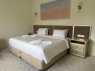 The Splendour Grand Hotel - 3