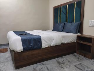 FabHotel Jorvane - 6