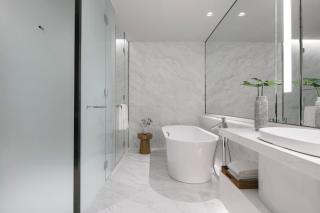 Kimpton Maa-Lai Bangkok by IHG - 9