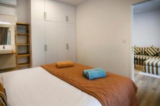 Pool & Garden at Stylish Duplex in Tamarin - 5