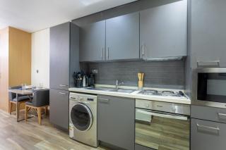 Vacationer Holiday Homes I Upgraded Studio I Heart of JBR I Near JBR Beach, Cafes & Restaurants - 9