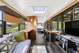 Unique House Bus Pōhara Walk to Beach - 1