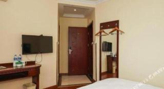 GreenTree Inn Suzhou Wujiang Zhenze Town Zhennan Road Express Hotel - 1