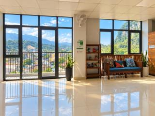 Top of the Loop Ha Giang Hostel & Tour - Ha Giang - 3