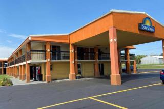 Days Inn by Wyndham Okmulgee - 1