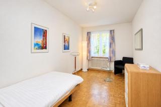 Queen Bed, Private Balcony, Central - Ghost 21 - 7