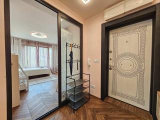 Spacious & Modern Apartment with Balcony - 6