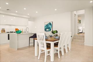 Scarborough Coastal Retreat Sleeps 8 w Sauna - 4