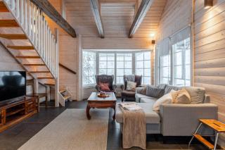 Cozy Cabin for 8 Guests - Villa Riihitonttu - 2