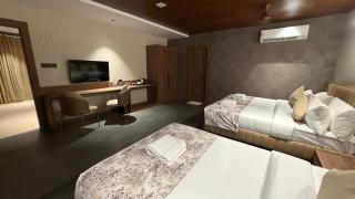 Hotel Shoolin Comforts - 5