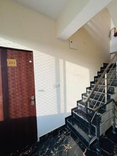 Hotel The sanraj - 8