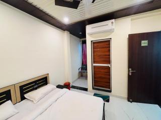 Hotel The sanraj - 6