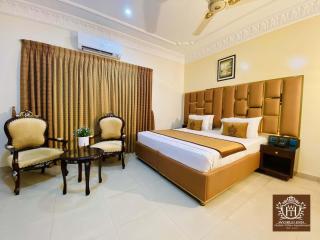 World Inn - 4