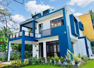 The Lake Breeze Bangalow Embogam - 0