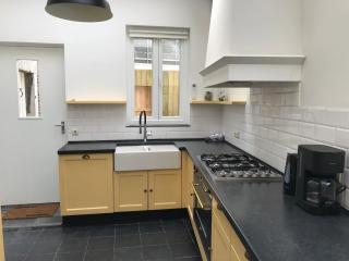 Authentic Stays - 4p-apartment - 1