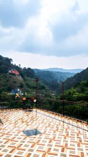 Highlanders Nest 2bhk ultra luxe and cozy stay - 4