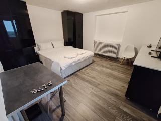 2-bedroom apartment on the ground floor of a house - 8
